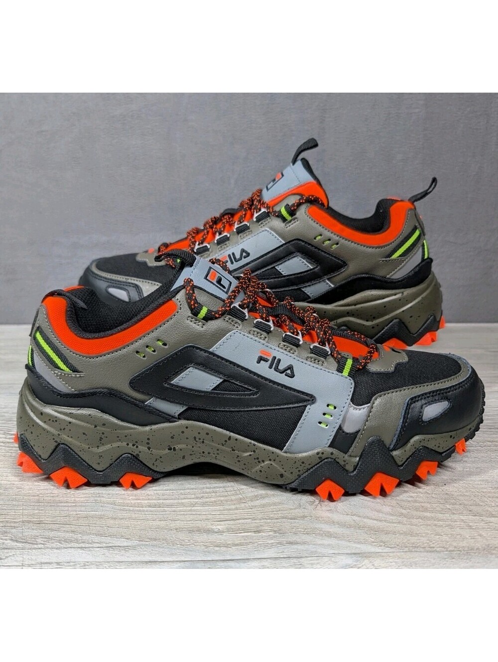 Fila Mens 12 Oakmont TR Green Orange Black Trail Hiking Chunky Dad Sneaker Shoes
